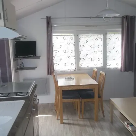 Aire Du Gros Pre * Lesseux